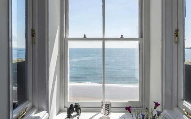 The Penthouse - Luxury 1 Bed - Panorama - Tenby