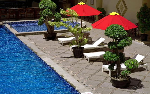 Rocky Plaza Hotel Padang