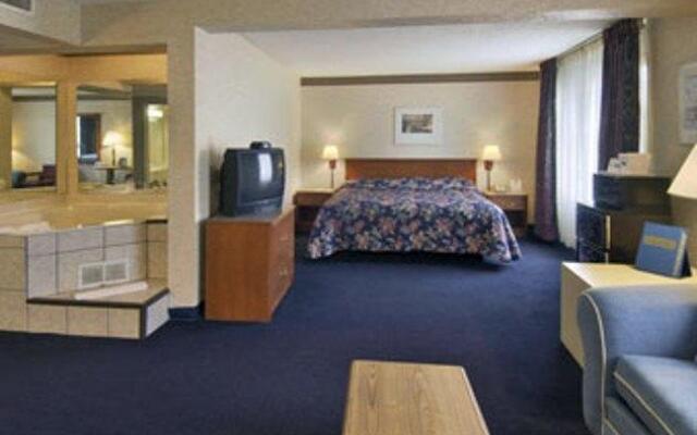 Travelodge Newport/Cincinnati Riverfront
