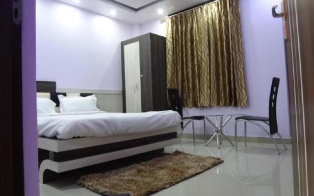 Hotel Vaishnavi Heights