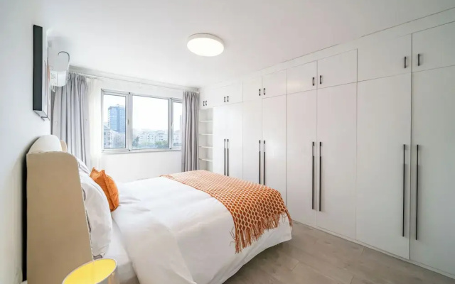 Tyms Jinhongqiao High-End 3BR 2BA