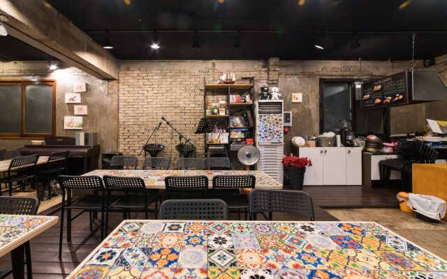 GN Guesthouse Jungang - Hostel
