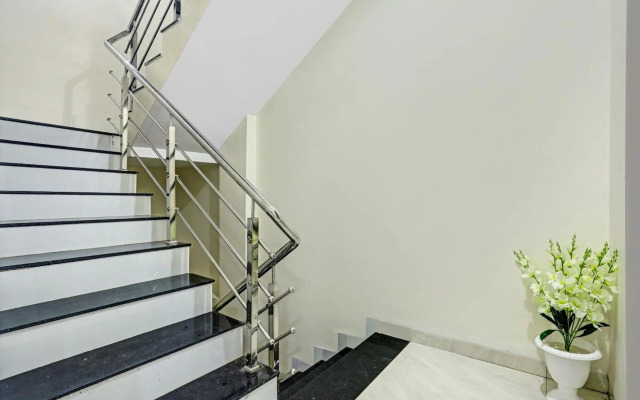 Flagship 92690 Hotel Jayesh Inn