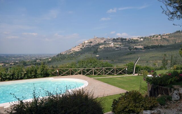 Agriturismo In The Hills, Private Terrace, Swimming Pool And Beautiful View