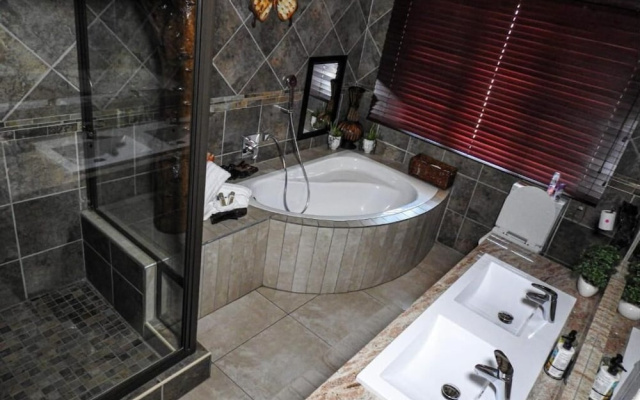 Mazuri Shamba Lodge