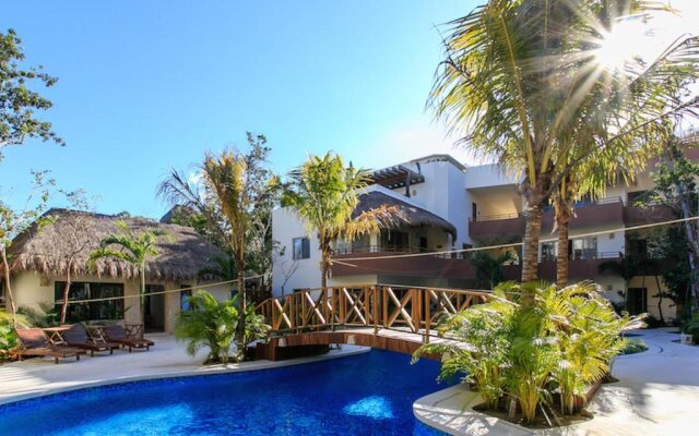 Condos Perfectly Situated Between the Beach & Tulum Town by Stella Rentals