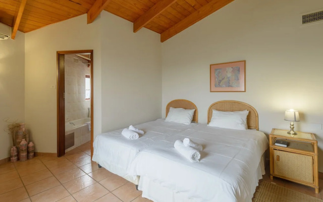 San Lameer Villa Rentals 1932