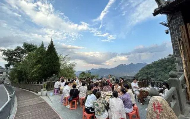 Wudang Mountain Banshan Homestay