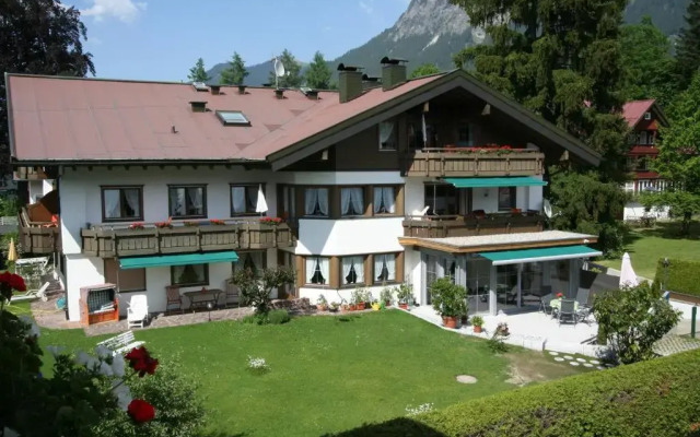 Ferienwohnungen Worz