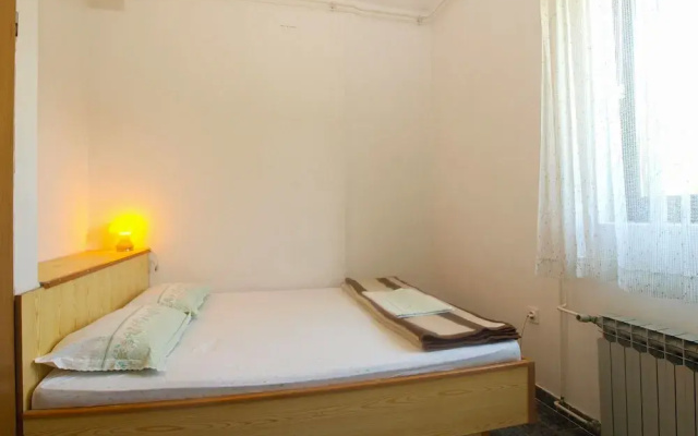 Apartment 1669