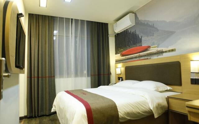 Thank Inn Hotel Jiangxi Ganzhou Huichang County Tongluowan Square
