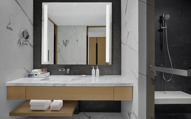 Courtyard by Marriott Xiamen
