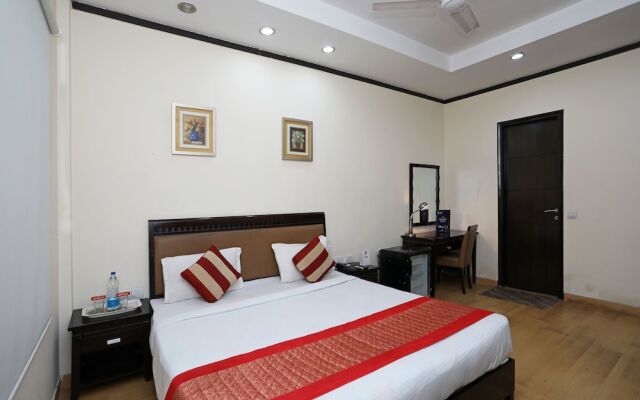 OYO 6558 SD Royal Inn