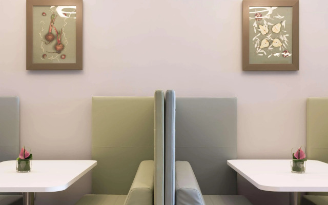 Hampton by Hilton Rome East