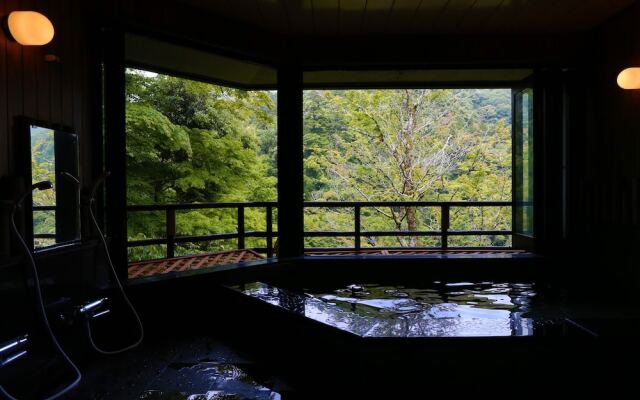 Momijiya Honkan Takao Sansou Ryokan