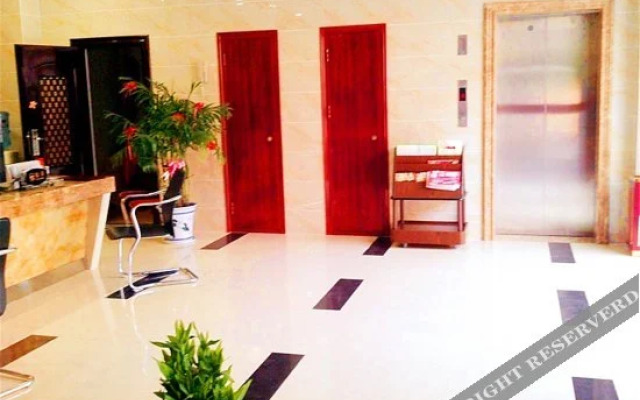 Mulan Huachen Holiday Hotel