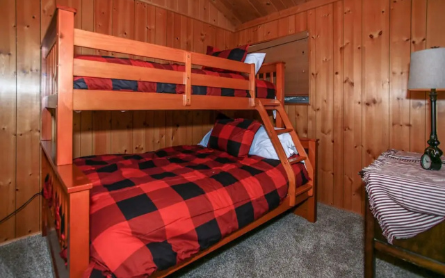 Moonlight Lodge