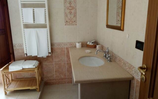 Tavernola - Locanda Di Campagna