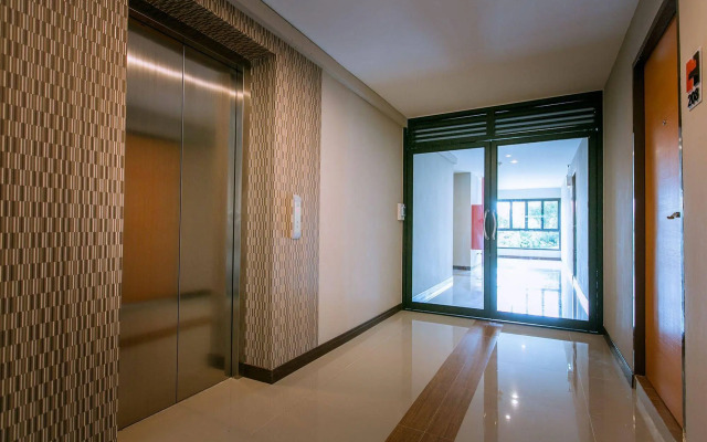 De Hug Hotel & Residence