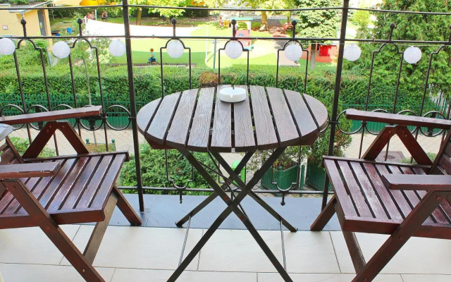 Budapest Center Apartments-Tomy