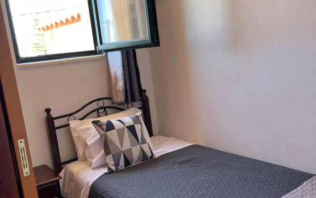 Skandalis Traditional Suites