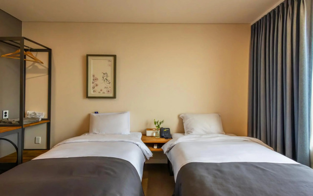 JK Blossom Hotel