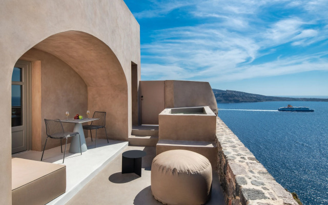 Old Castle Oia