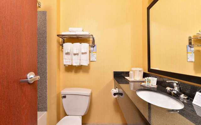 Quality Suites Stratford