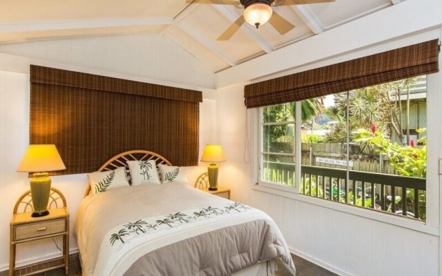 Haleiwa Sunshine 3 Bedroom Home