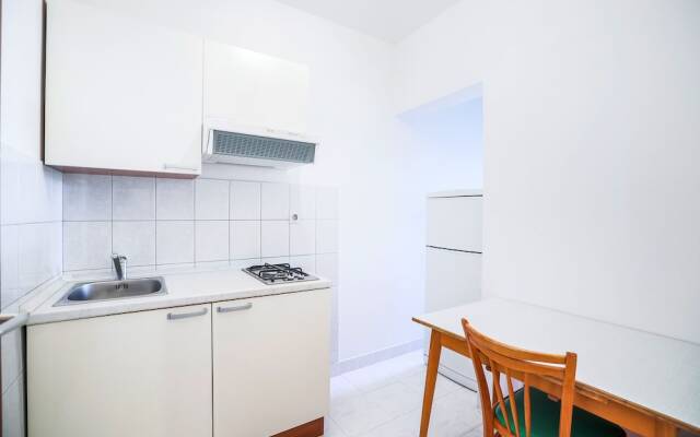 Captivating 1-bed Apartment in Podstrana