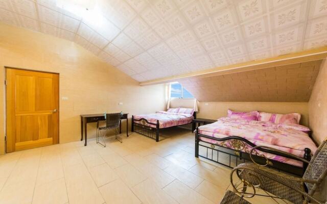 Red Crown Jacana B&B