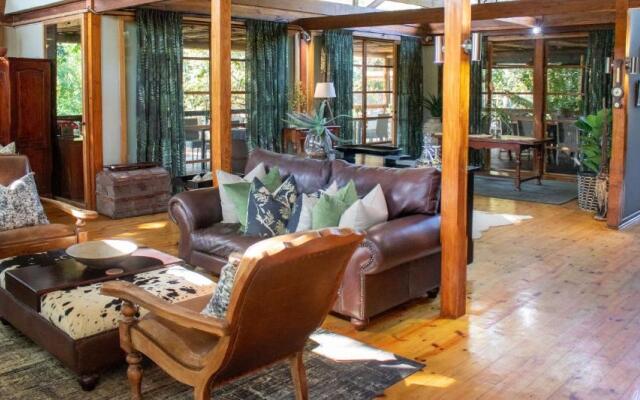 Makakatana Bay Lodge