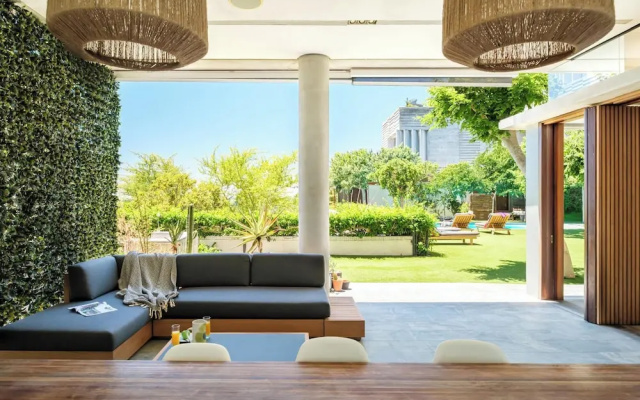 Opulent Spacious Fresnaye Sea View Leonotis Villa