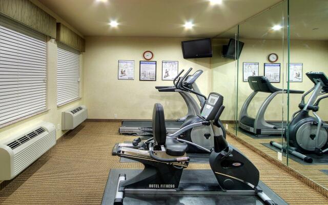 Holiday Inn Express & Suites Pecos