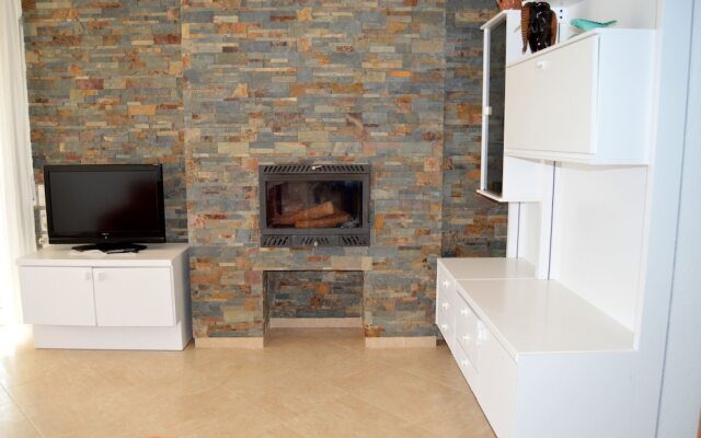 Santa Flora Holiday House