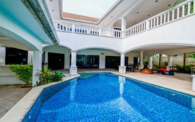 Baan Bali Pool Villa By Pinky