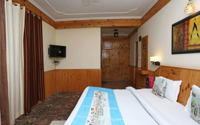 OYO 1837 Hotel Golden Meadows