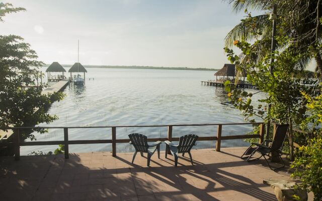 Lagoon Front Suite with Bikes & Kayaks