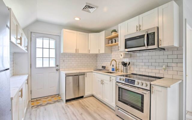 Charming Home ~ 6 Mi to Downtown New Haven!