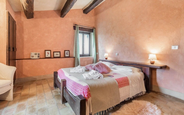 Captivating Apartment in Assisi With Swimming Pool