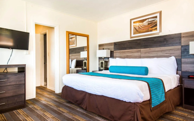 Ocean Club Treasure Island Hotel