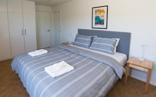 Canal Rocks Beachfront Apartments