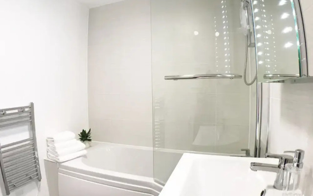 Luxury One Bedroom Apartment Aldershot