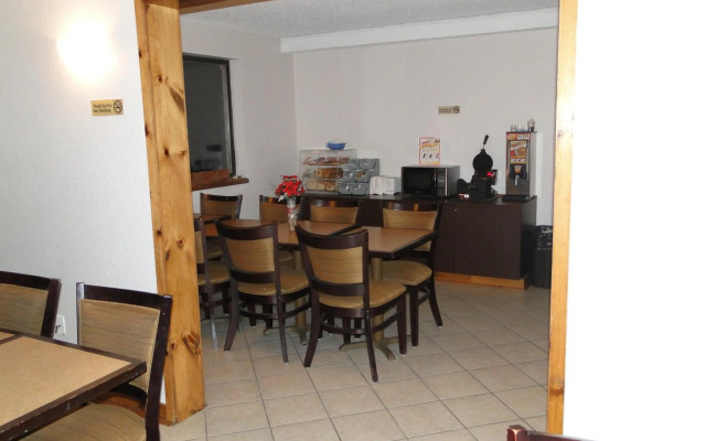 Oscoda Lakeside Hotel