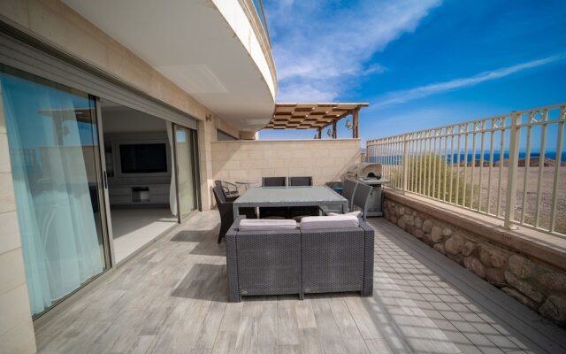 Privte Pool 3bdr Sea View