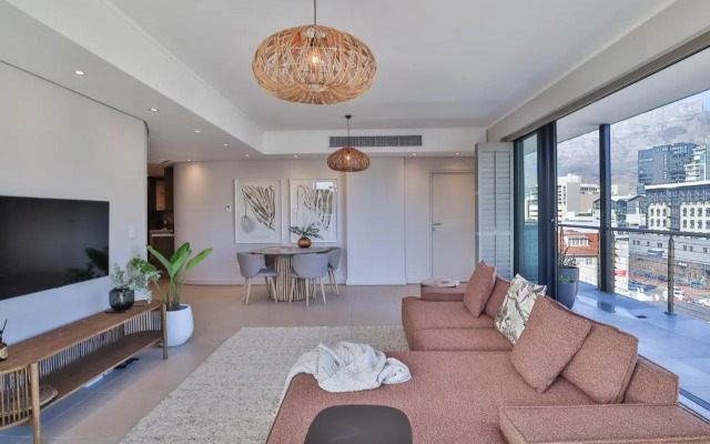 Rockwell 613 by CTHA, Cape Town
