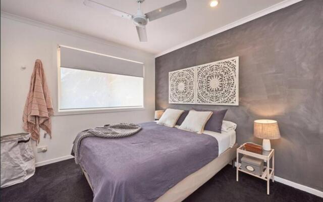 Byron Bay Accom - Whale House - 8/6 Electra Cl