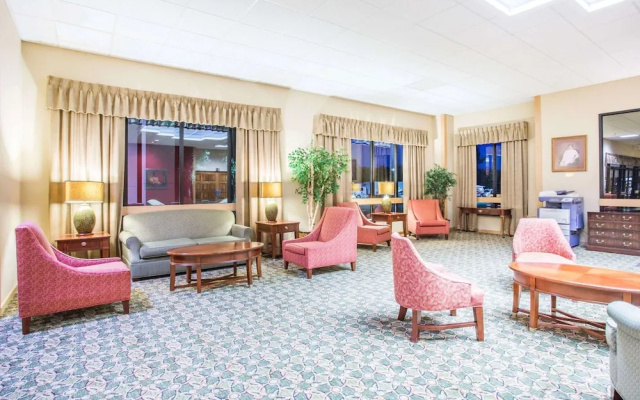Days Hotel Sutton Flatwoods