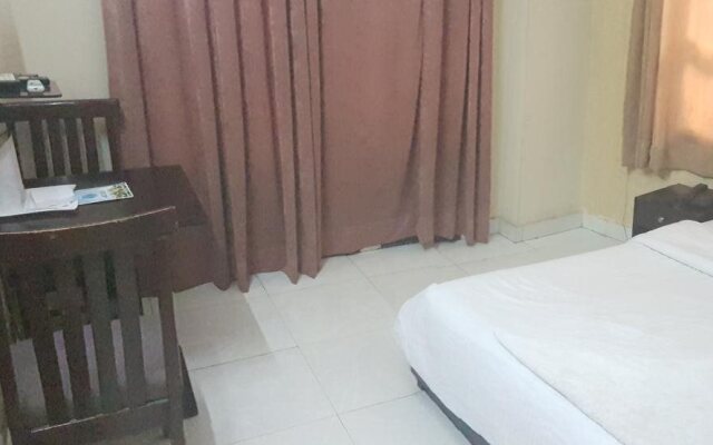 Pitrashish Aashray Hotel