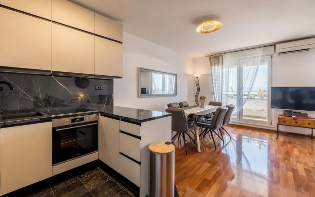 Beachaholic M&G, Luxury Seaside Suites On Znjan